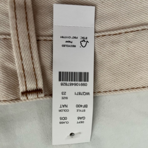 J Crew Mid Length Shorts Cream - Picture 3 of 4